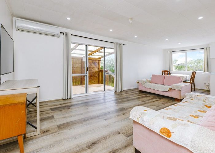  at 61 Israel Avenue, Clover Park, Auckland