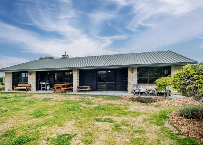 Free property data for 193 Kerrytown Road, Kerrytown homes.co.nz