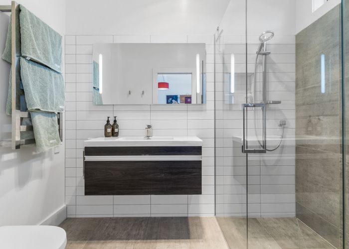  at 64 Premier Avenue, Point Chevalier, Auckland