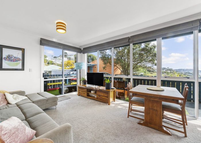  at 2 Pari Tai Way, HOUGHTON BAY 6023, WELLINGTON