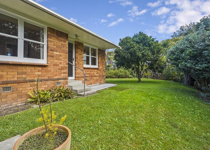 at 17B Tomin Road, Glenview, Hamilton