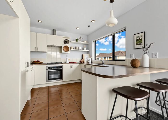  at 15 Broadhurst Road, Flat Bush, Manukau City, Auckland