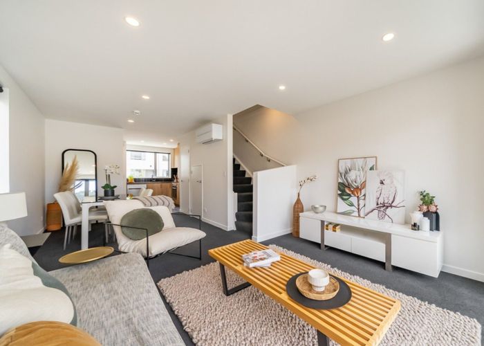  at 15 Te Ara O Te Amo Hohipene, Petone, Lower Hutt