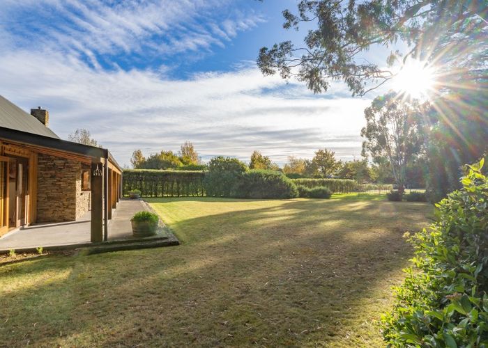 Free property data for 9 Barlow Road, Martinborough homes.co.nz