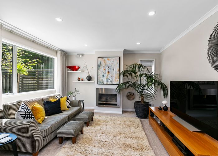  at 15/36 Dee Street, Island Bay, Wellington