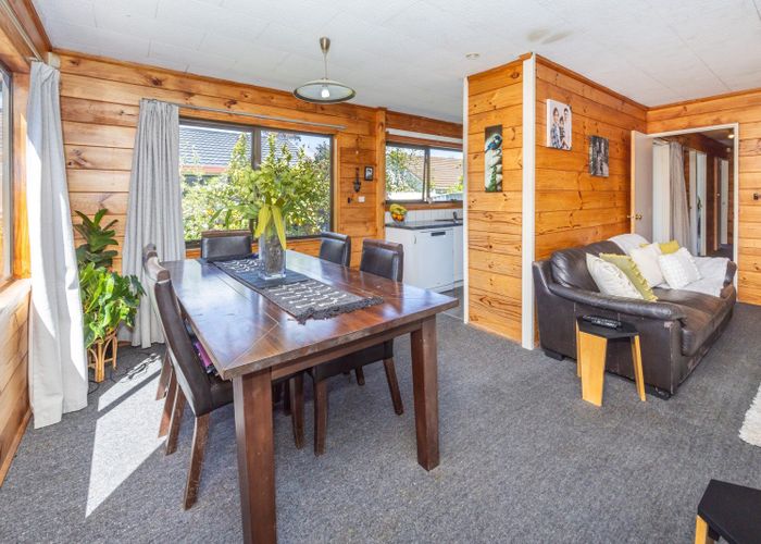  at 8B Bains Avenue, Hamilton East, Hamilton