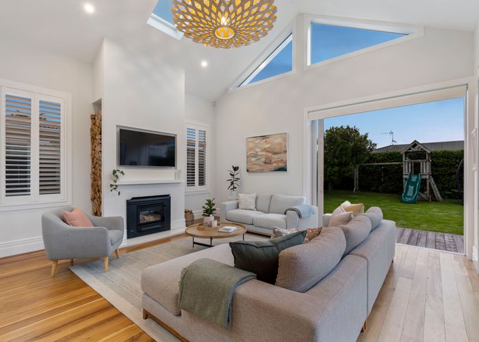  at 32 Mount Smart Road, Onehunga, Auckland