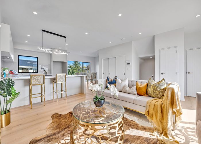  at 12D Angelo Avenue, Howick, Manukau City, Auckland