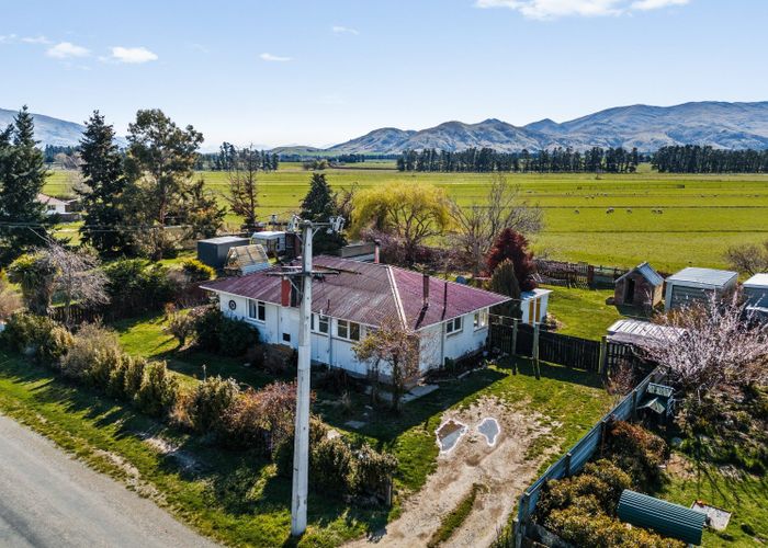  at 7 Cemetery Road, Tarras, Cromwell