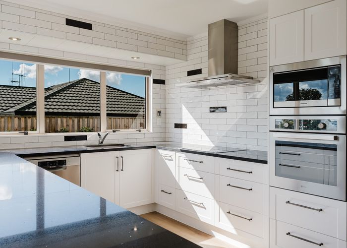 at 38 Bartholomew Drive, Grandview Heights, Hamilton, Waikato