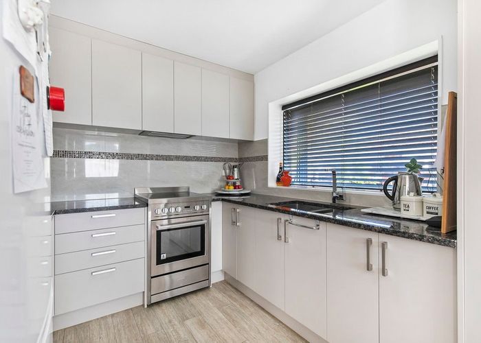  at 1/527 Weymouth Road, Weymouth, Auckland
