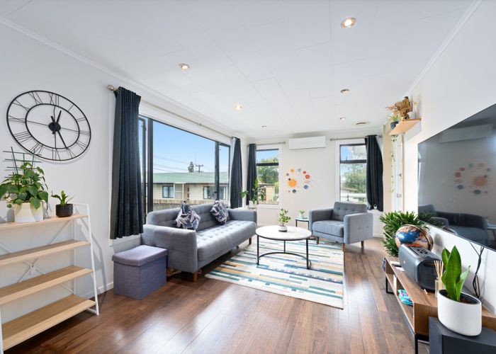  at 37 Pomaria Road, Henderson, Auckland
