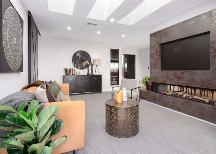  at 16 Rotorua Grove, Aotea, Porirua