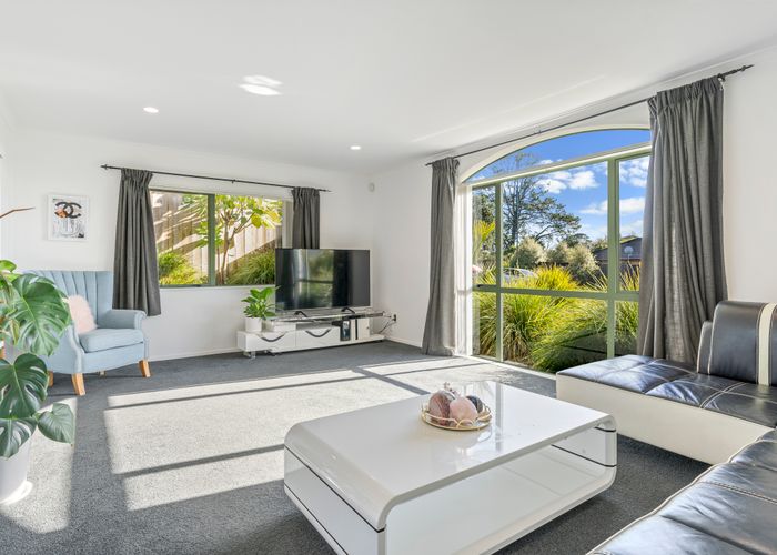  at 24 Chelmsley Avenue, Henderson, Auckland