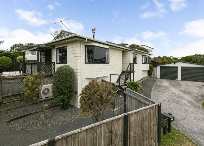  at 35 Pelorous Street, Paparangi, Wellington