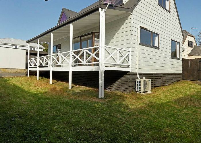  at 1/24 Archibald Road, Kelston, Auckland