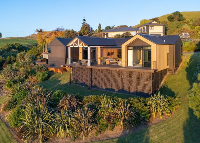  at 31 Roger Guy Place, Welcome Bay, Tauranga