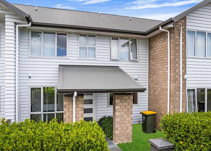  at 52 Pencaitland Drive, Flat Bush, Auckland