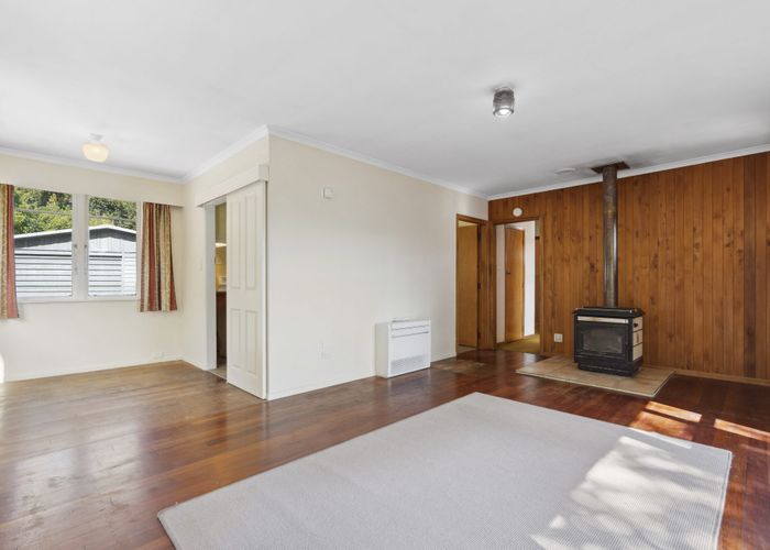  at 12 Hughan Place, Carterton