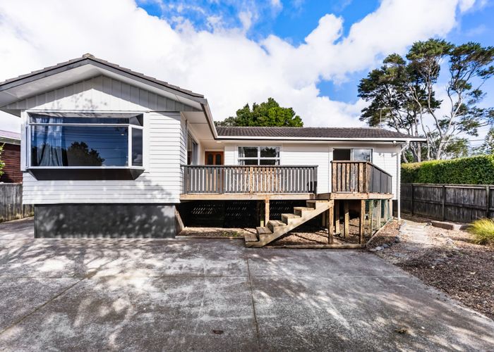  at 66 Cliff View Drive, Green Bay, Auckland