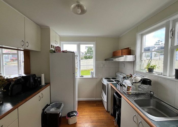  at 52 Freeland Avenue, Mount Roskill, Auckland City, Auckland