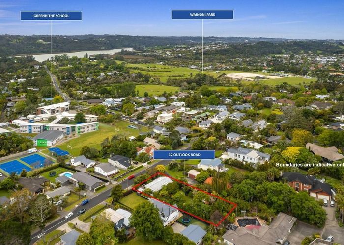  at 12 Outlook Road, Greenhithe, North Shore City, Auckland