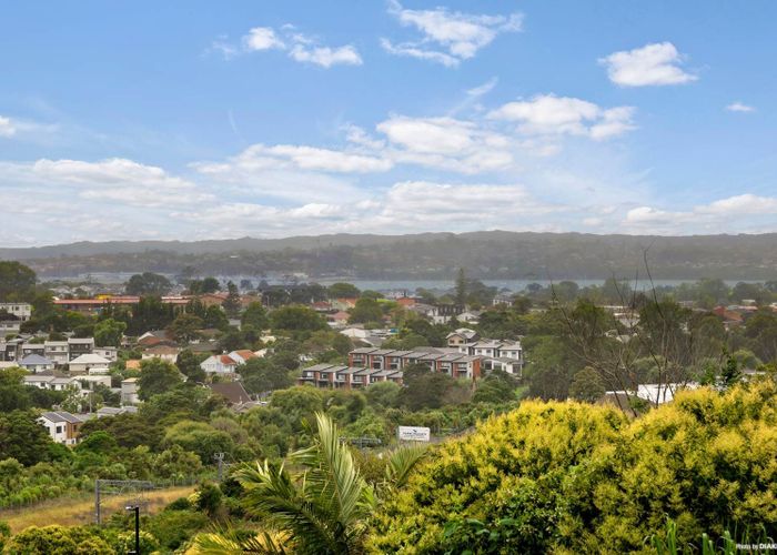  at 14 Felton Mathew Avenue, Saint Johns, Auckland City, Auckland