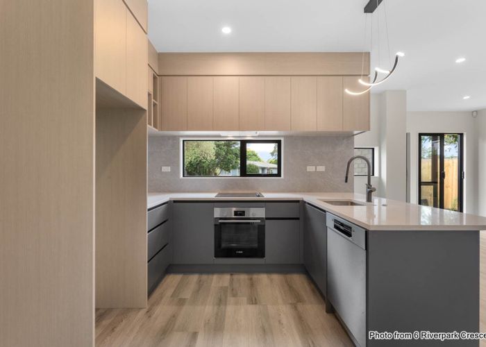  at 133A -133E Riverpark Crescent, Henderson, Waitakere City, Auckland