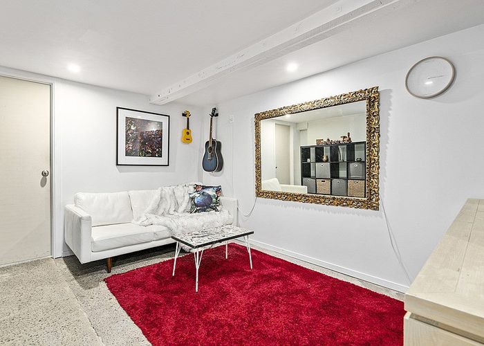  at 11 Ngaio Road, Titirangi, Auckland