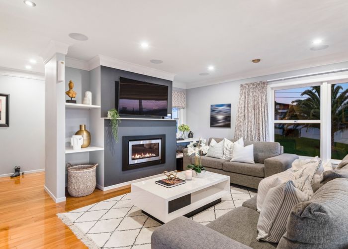  at 44 Church Street, Northcote Point, Auckland