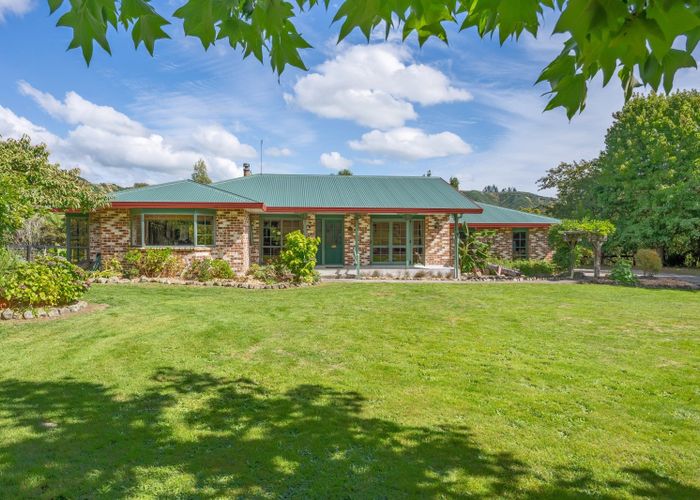  at 266 North Manakau Road, Levin