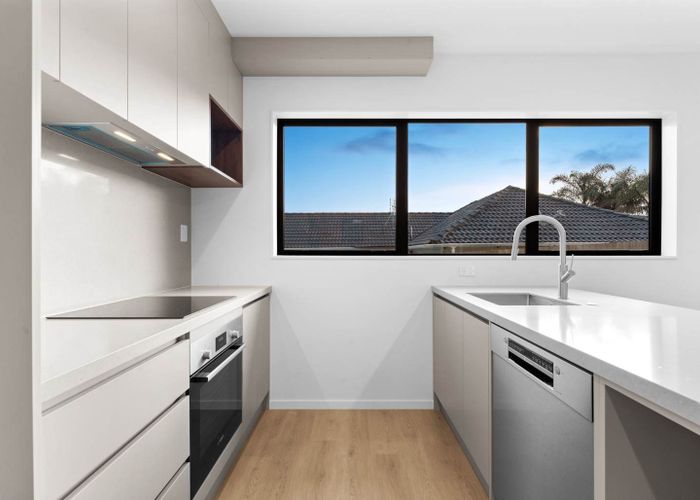  at 112B Eversleigh Road, Belmont, Auckland