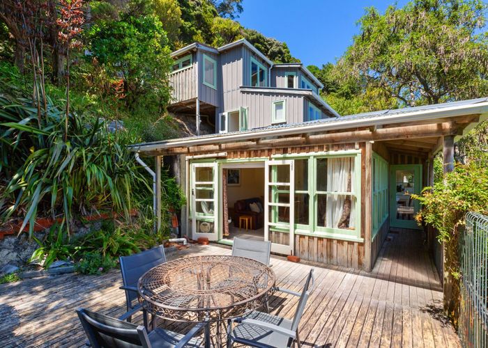  at 17 Mahina Road, Mahina Bay, Eastbourne, Lower Hutt, Wellington