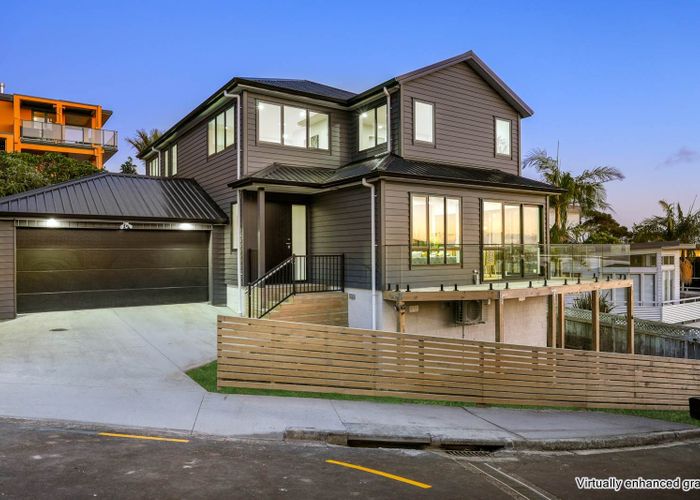  at 18 Mariners View Road, Beach Haven, North Shore City, Auckland