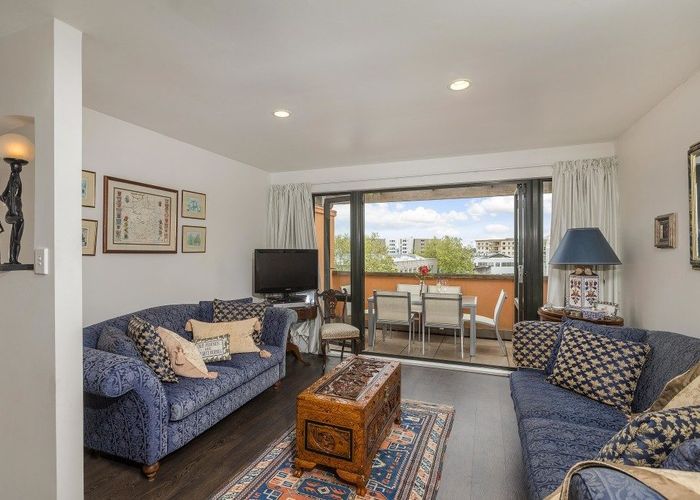  at 2/10 Cleveland Road, Parnell, Auckland City, Auckland