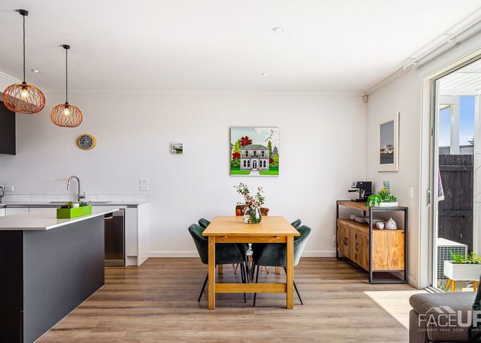  at 32 Marine Parade, Hobsonville, Waitakere City, Auckland