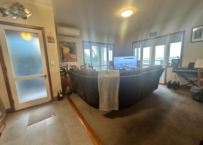  at 2/85 Princes Street, Northcote Point, North Shore City, Auckland