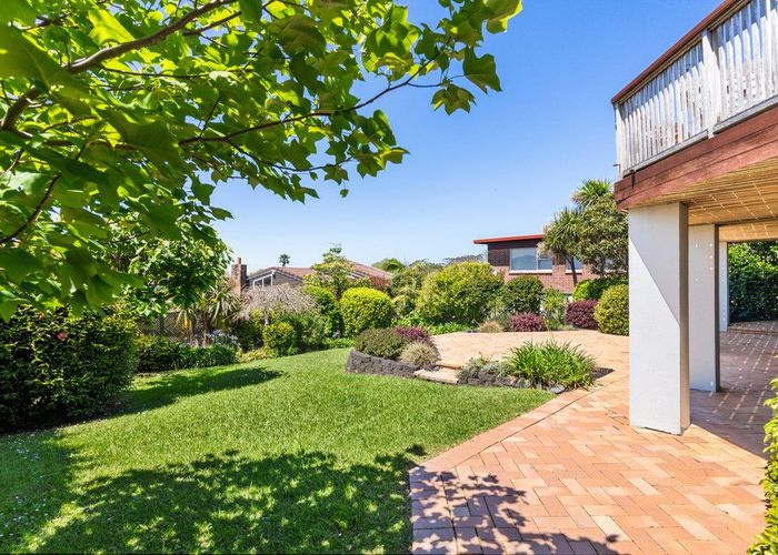  at 9 Braemar Road, Castor Bay, North Shore City, Auckland