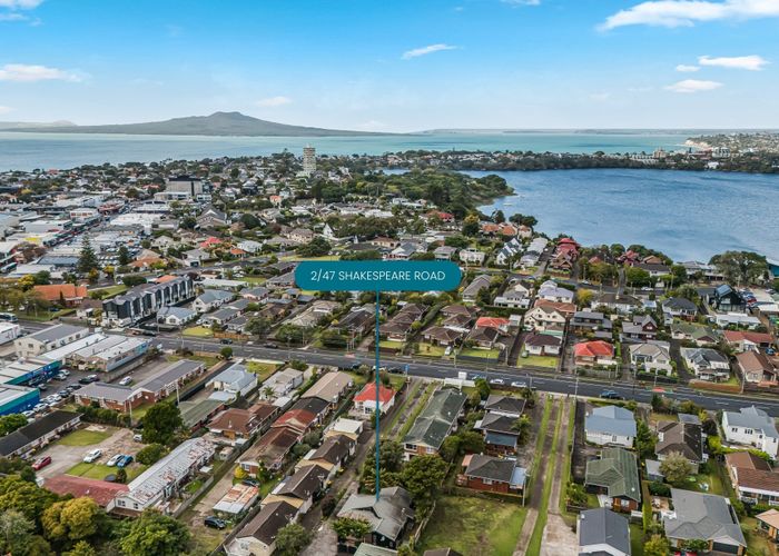  at 2/47 Shakespeare Road, Milford, North Shore City, Auckland