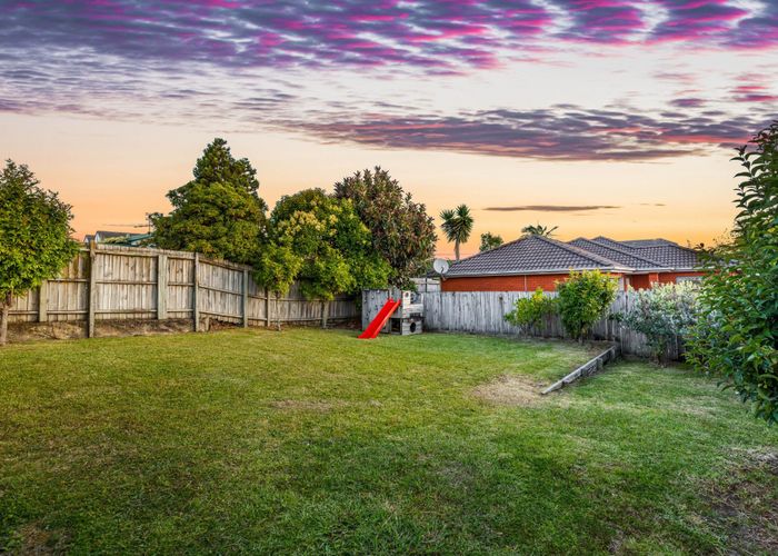  at 21 Islington Avenue, New Lynn, Auckland