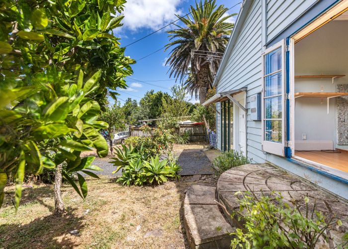  at 47 Hamilton Road, Surfdale, Waiheke Island