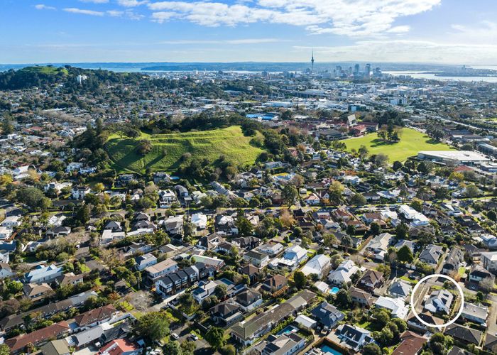 Free property data for 15 Highwic Avenue, Epsom, Auckland homes.co.nz