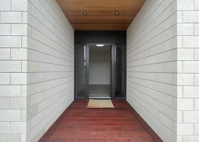  at 21 Sydney Place, Flagstaff, Hamilton