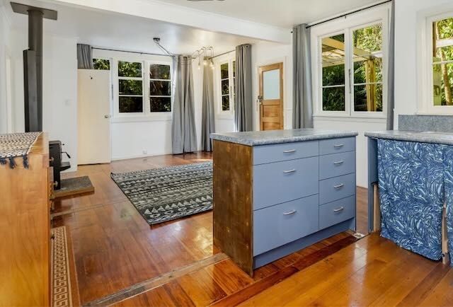  at Titirangi, Waitakere City, Auckland