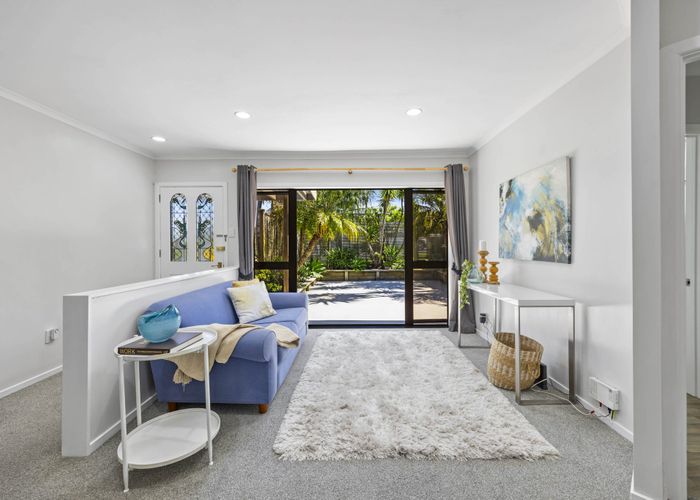  at 86 Beach Road, Mellons Bay, Manukau City, Auckland
