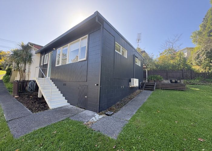  at 58B Peach Road, Glenfield, North Shore City, Auckland