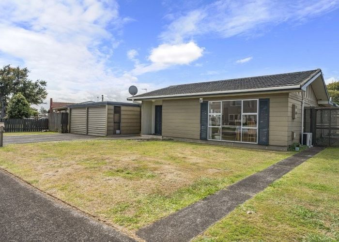  at 7 Glengowan Place, Conifer Grove, Takanini