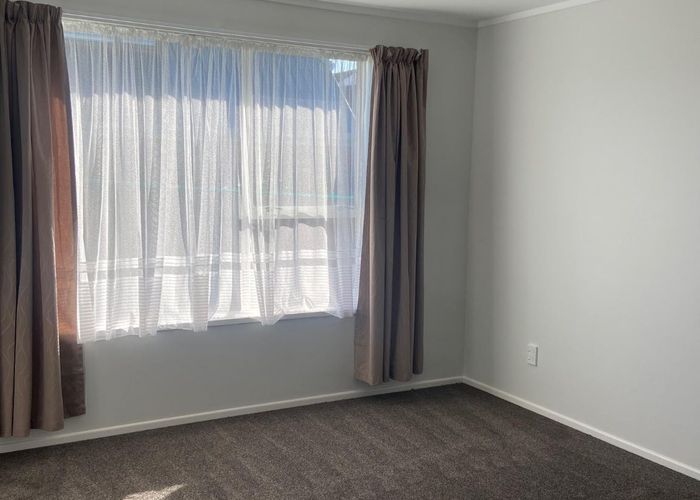  at 24a Broadfell Ave, Avonhead, Christchurch City, Canterbury