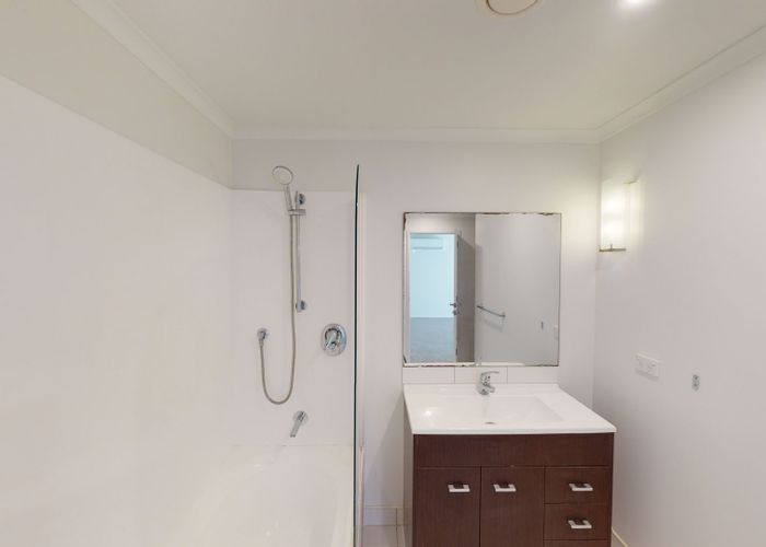  at 2j/21 Virginia Av E, Eden Terrace, Auckland City, Auckland