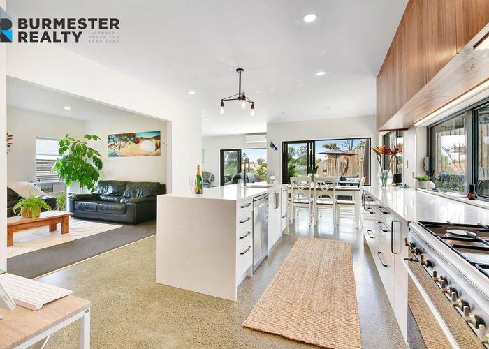  at 10 St Julia court, Helensville, Auckland